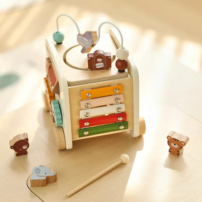 Drewniany autobus edukacyjny Montessori
